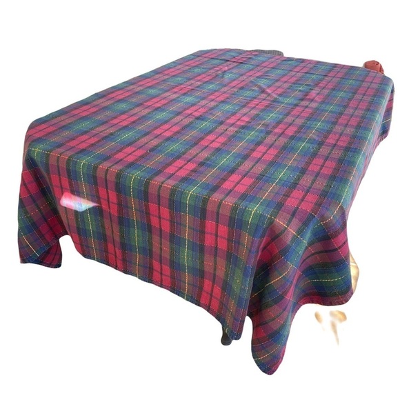 ClassyChristmas Holiday Plaid Tartan Table Cloth 77” x  56” - Picture 3 of 6